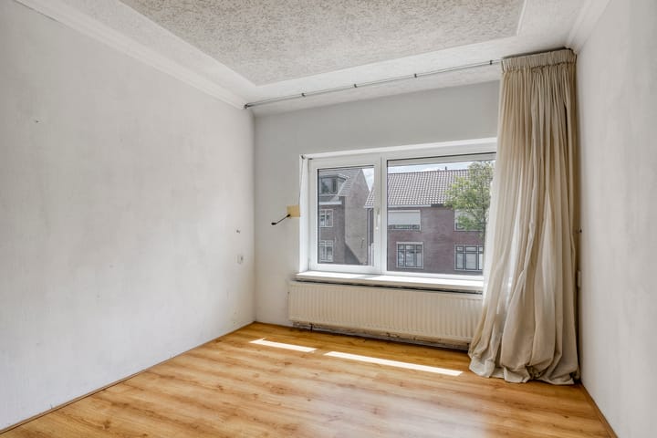 Foto 17 van Zeelsterstraat 166