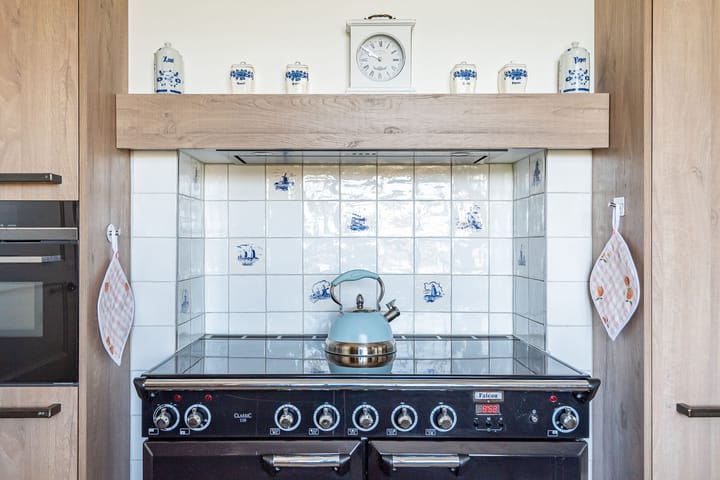 Foto 11 van Julianaboom 17