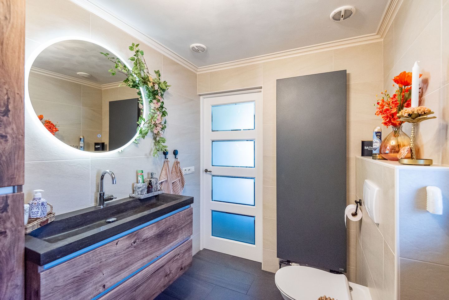 Foto 19 van Julianaboom 17