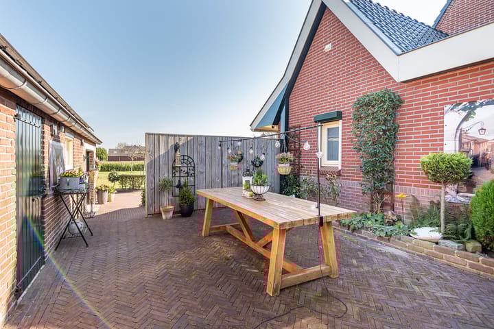 Foto 35 van Julianaboom 17