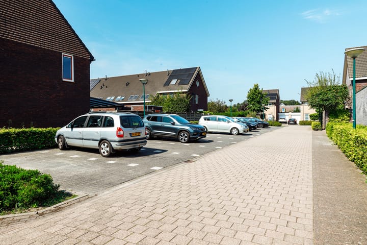 Foto 49 van Aan de Heerstraat 21