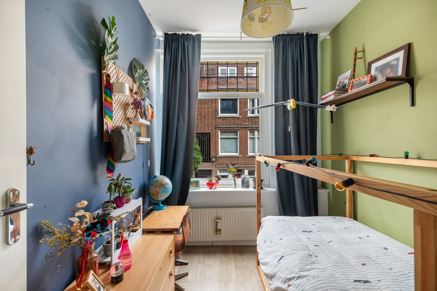 Foto 29 van Bisschopstraat 34-B