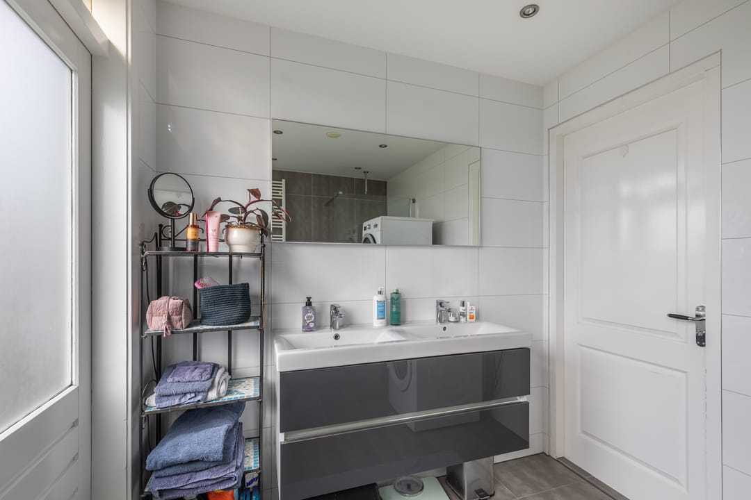 Foto 38 van Bisschopstraat 34-B