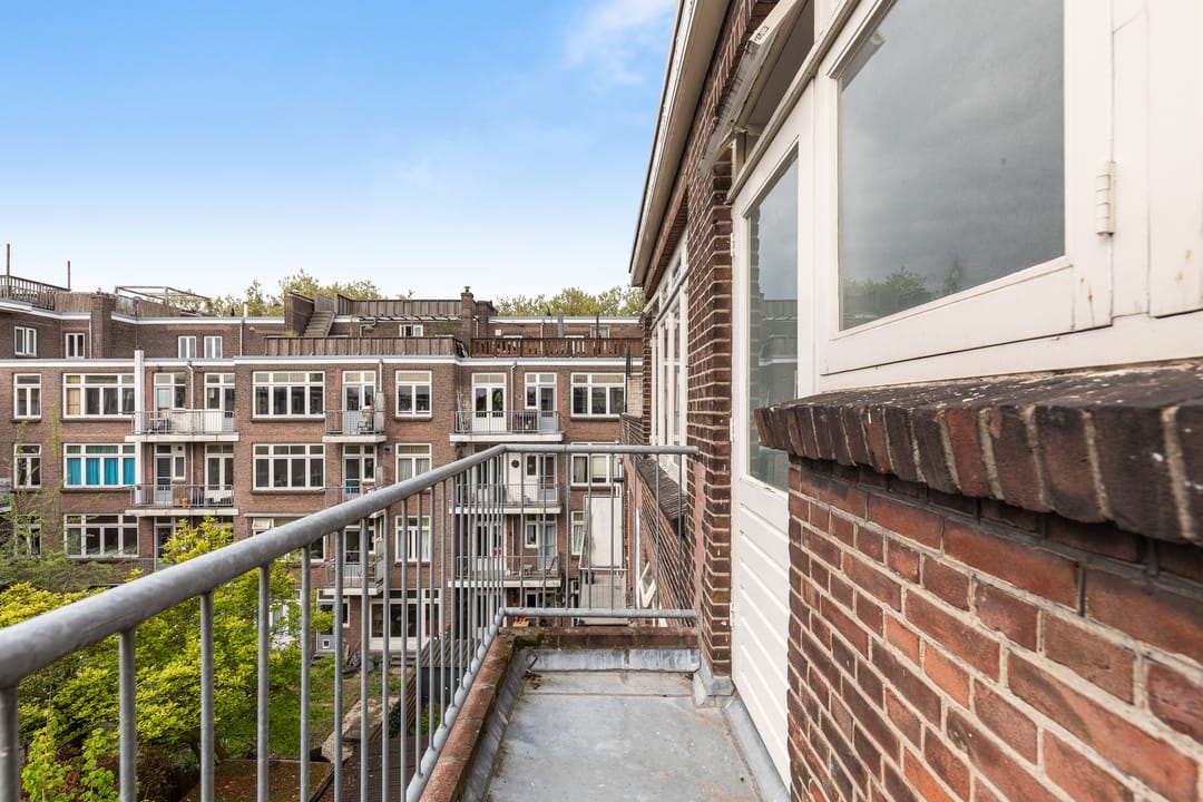 Foto 43 van Bisschopstraat 34-B