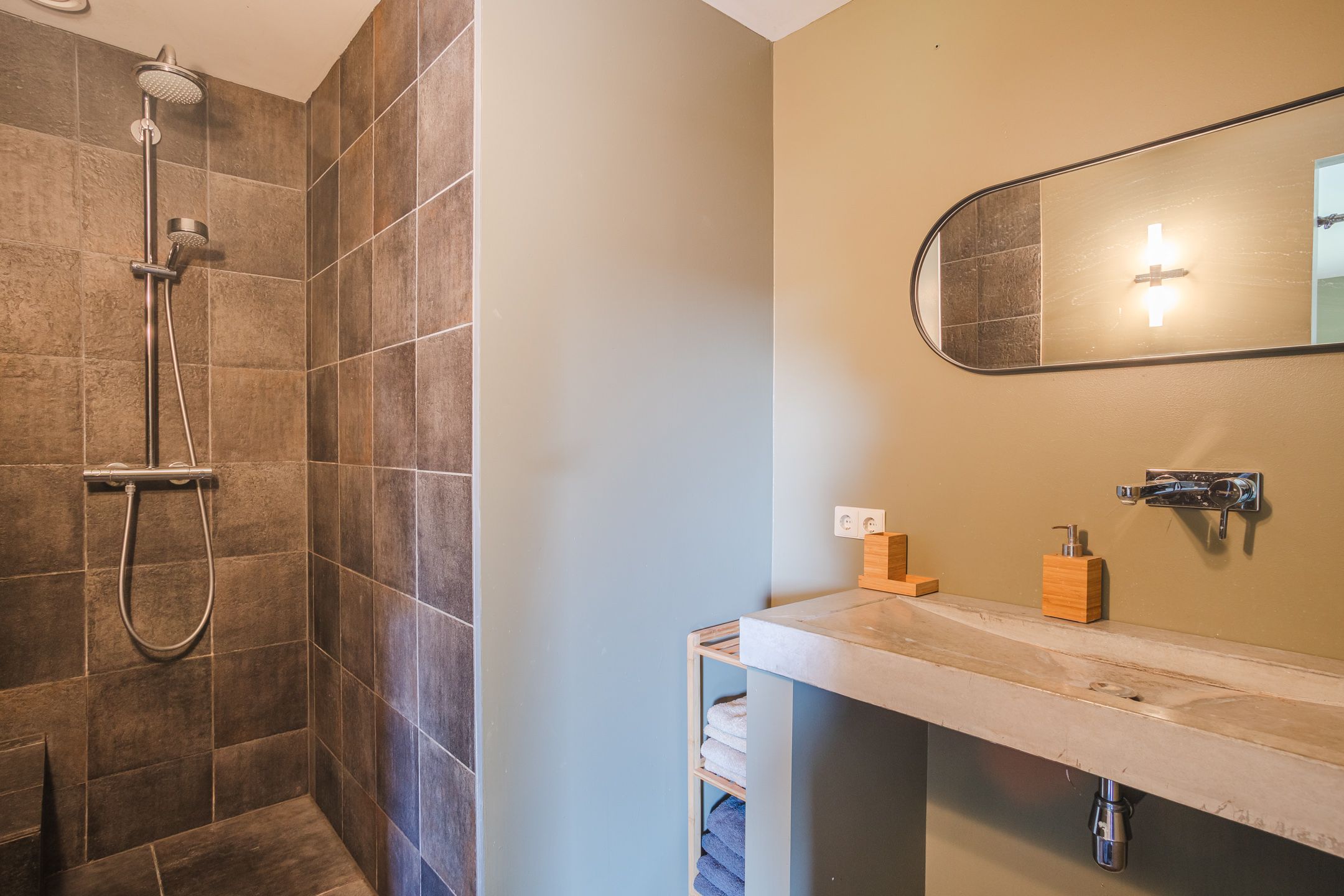 Foto 42 van Schiphorsterstraat 16