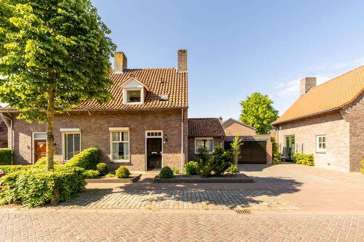 Foto 45 van Dr Feijstraat 30