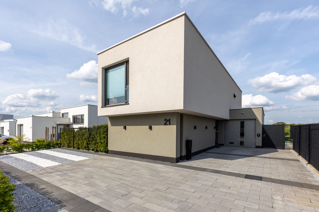 Photo 1 of Gentiaan 21