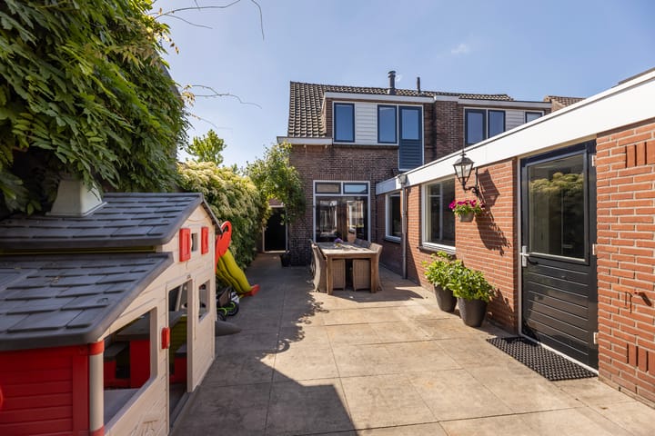 Photo 24 of Zonstraat 6