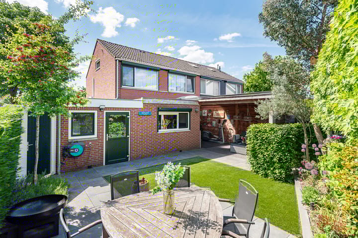 Foto 4 van Meeuwenstraat 10