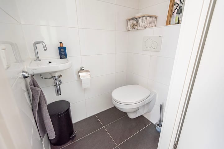 Foto 9 van Meeuwenstraat 10