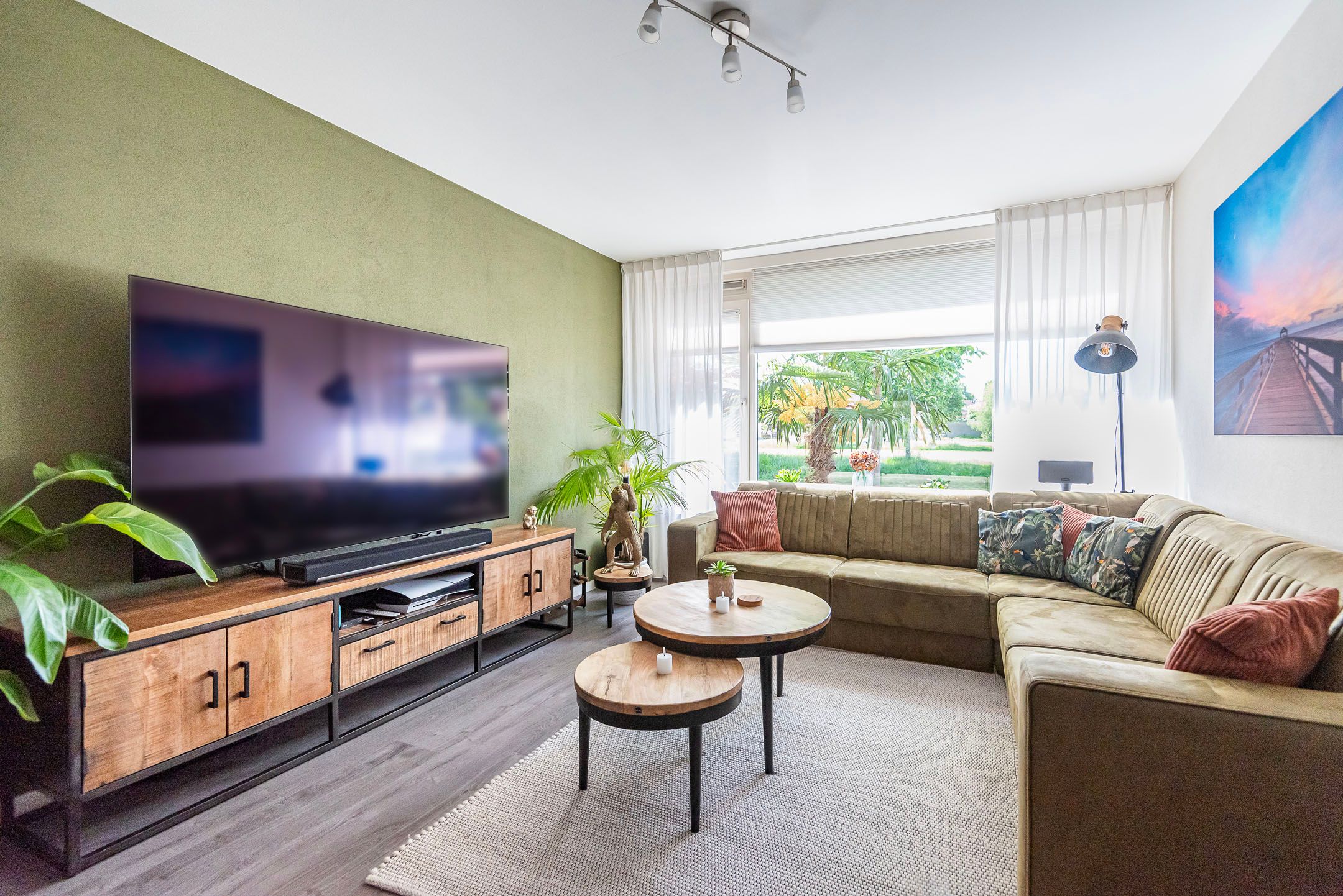 Foto 12 van Meeuwenstraat 10