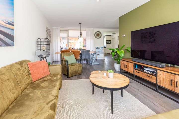 Foto 13 van Meeuwenstraat 10