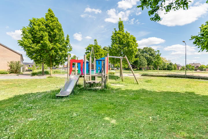 Foto 46 van Meeuwenstraat 10