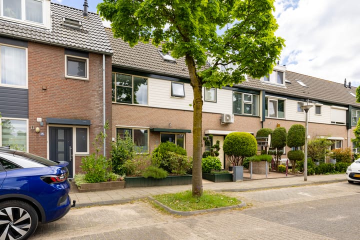 Foto 29 van Martensbongerd 64