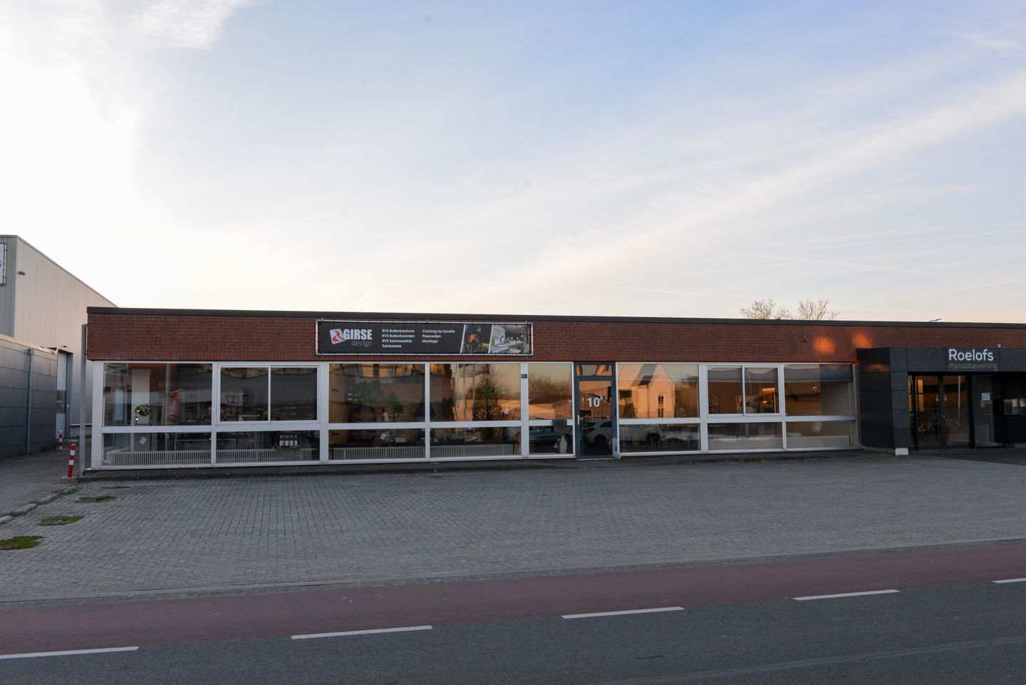 View photo 2 of van den Bergsweg 10-a
