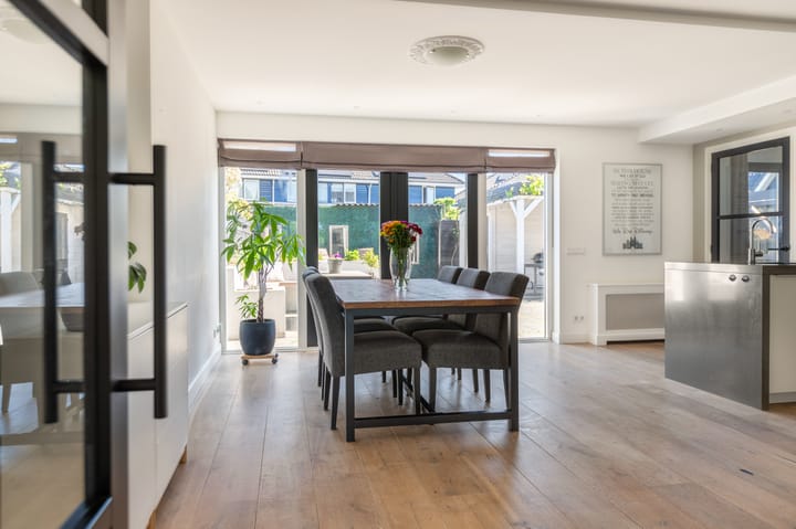 Photo 4 of Anna van Renesselaan 39