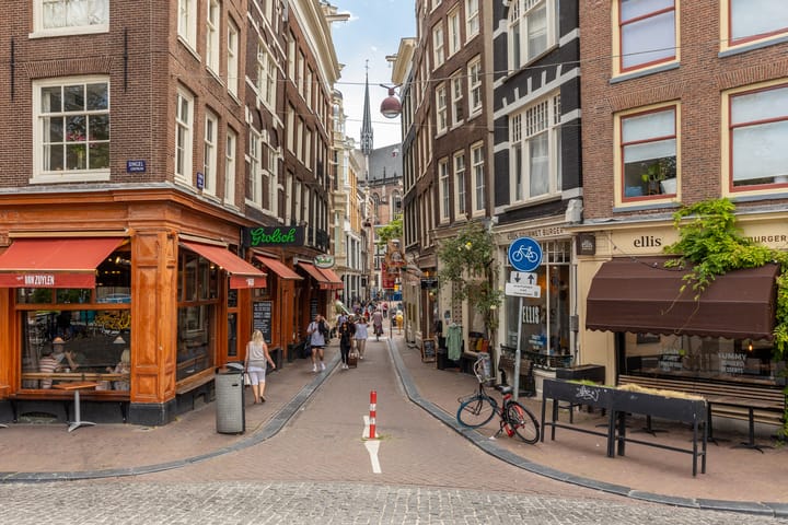 Photo 42 of Spuistraat 105-D