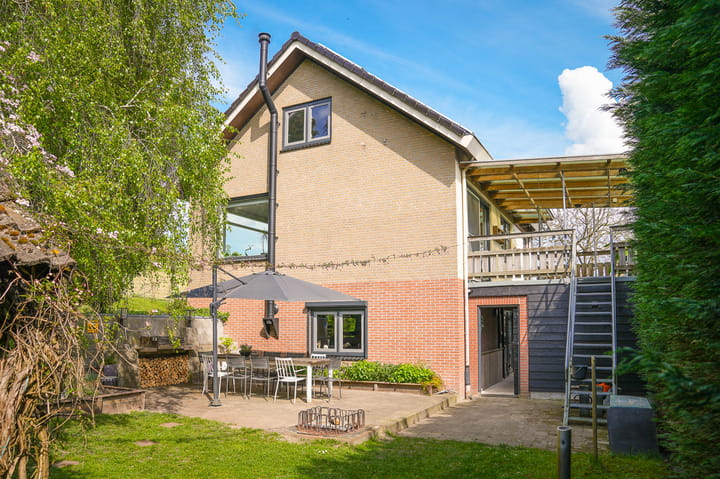 Foto 53 van Waalbandijk 53