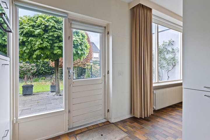 Foto 17 van Helfrichstraat 12