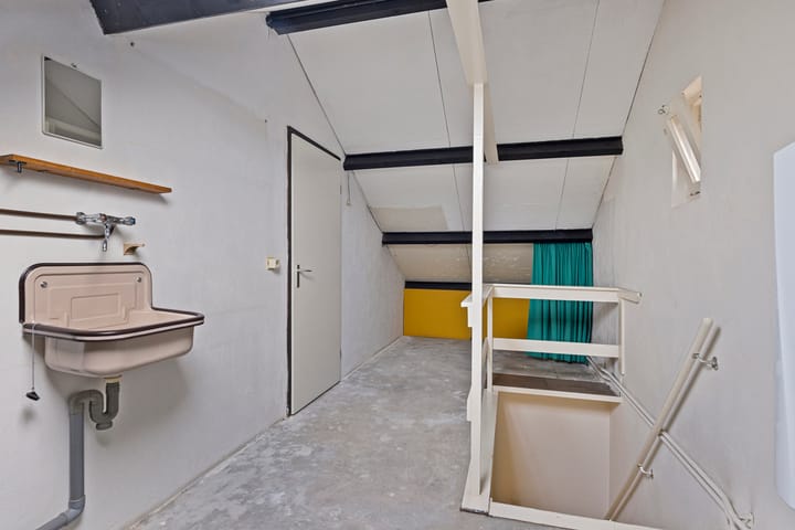 Foto 27 van Helfrichstraat 12