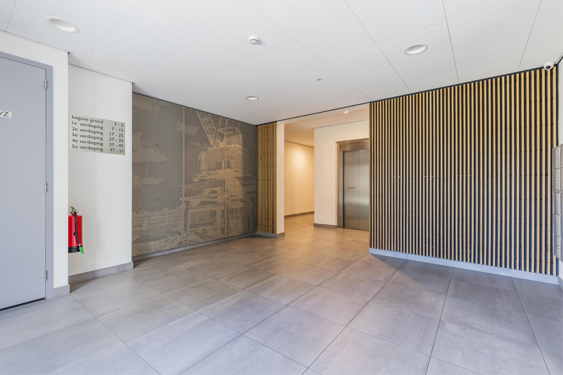 Foto 24 van Vluchtladderstraat 5