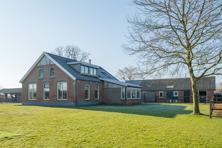 Photo 4 of Huttenweg 14