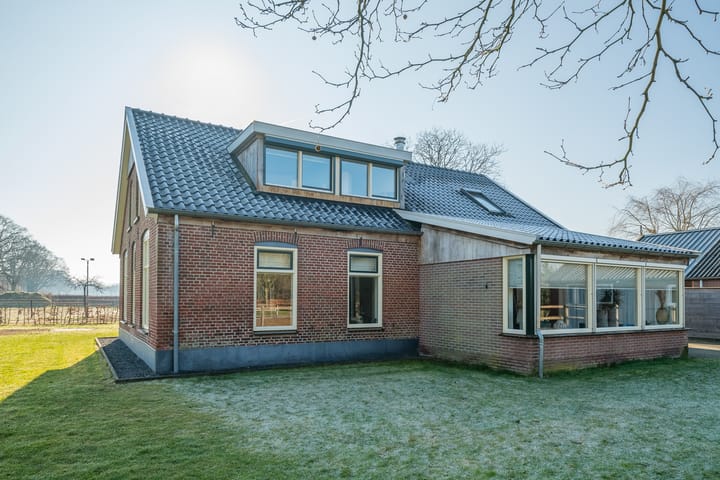 Photo 5 of Huttenweg 14