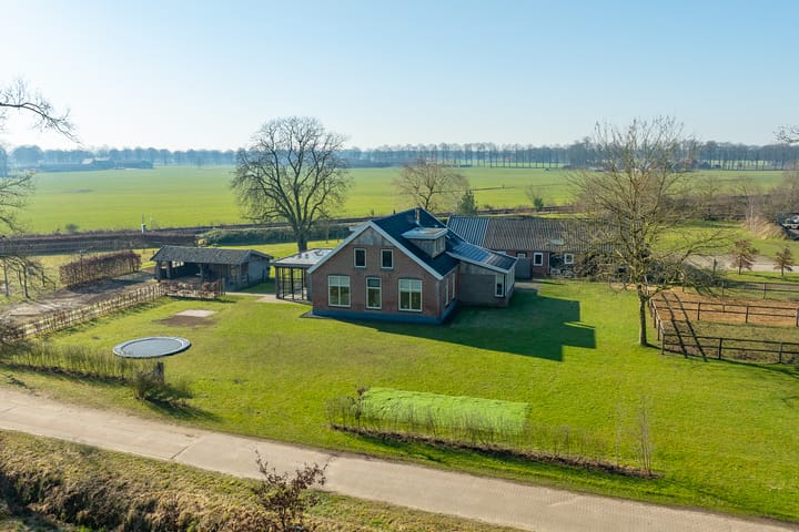 Foto 42 van Huttenweg 14