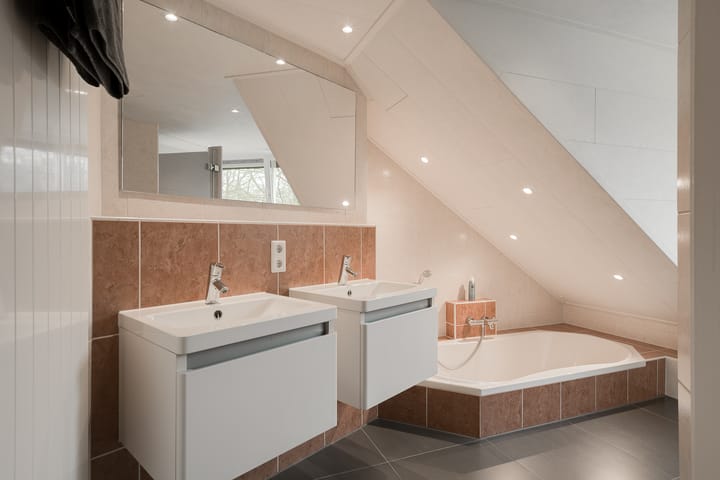 Foto 93 van Huttenweg 14