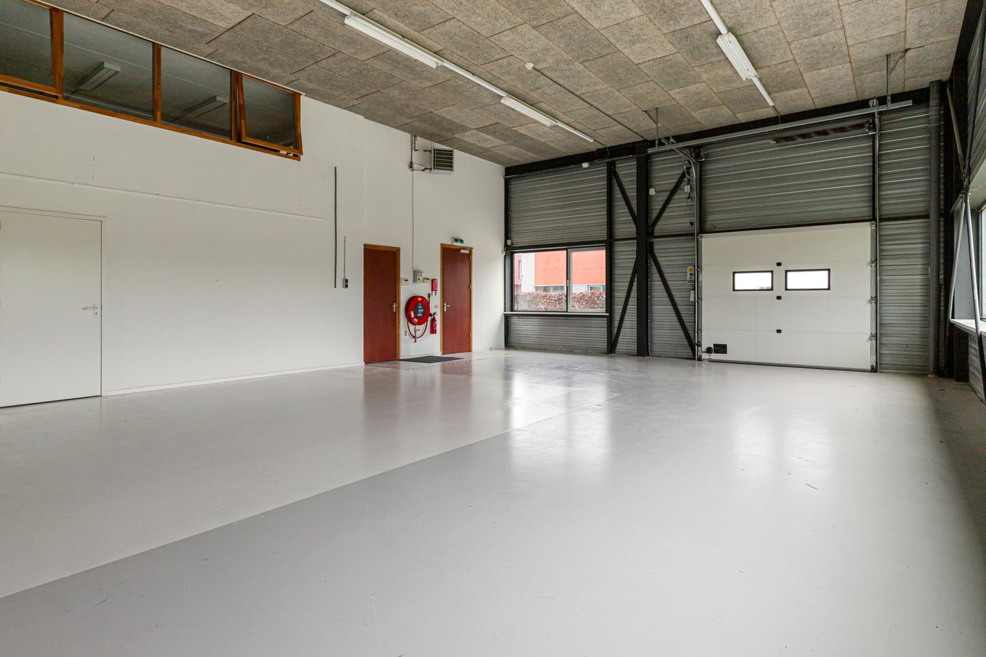 Bekijk foto 2 van Jac. P. Thijsseweg 10