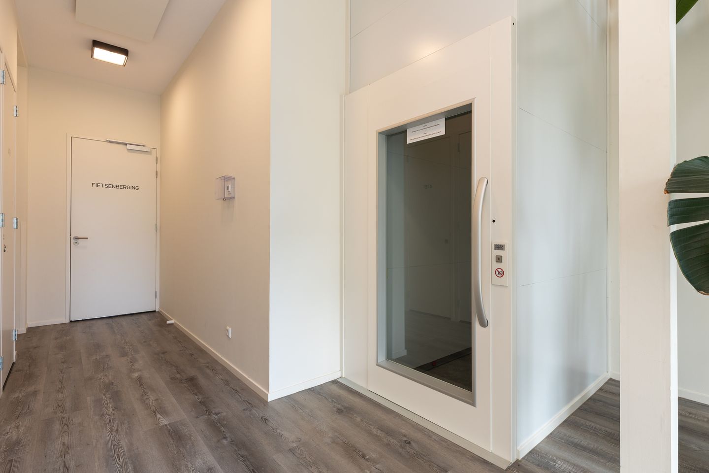 Foto 29 van Benedeneind NZ 478-B