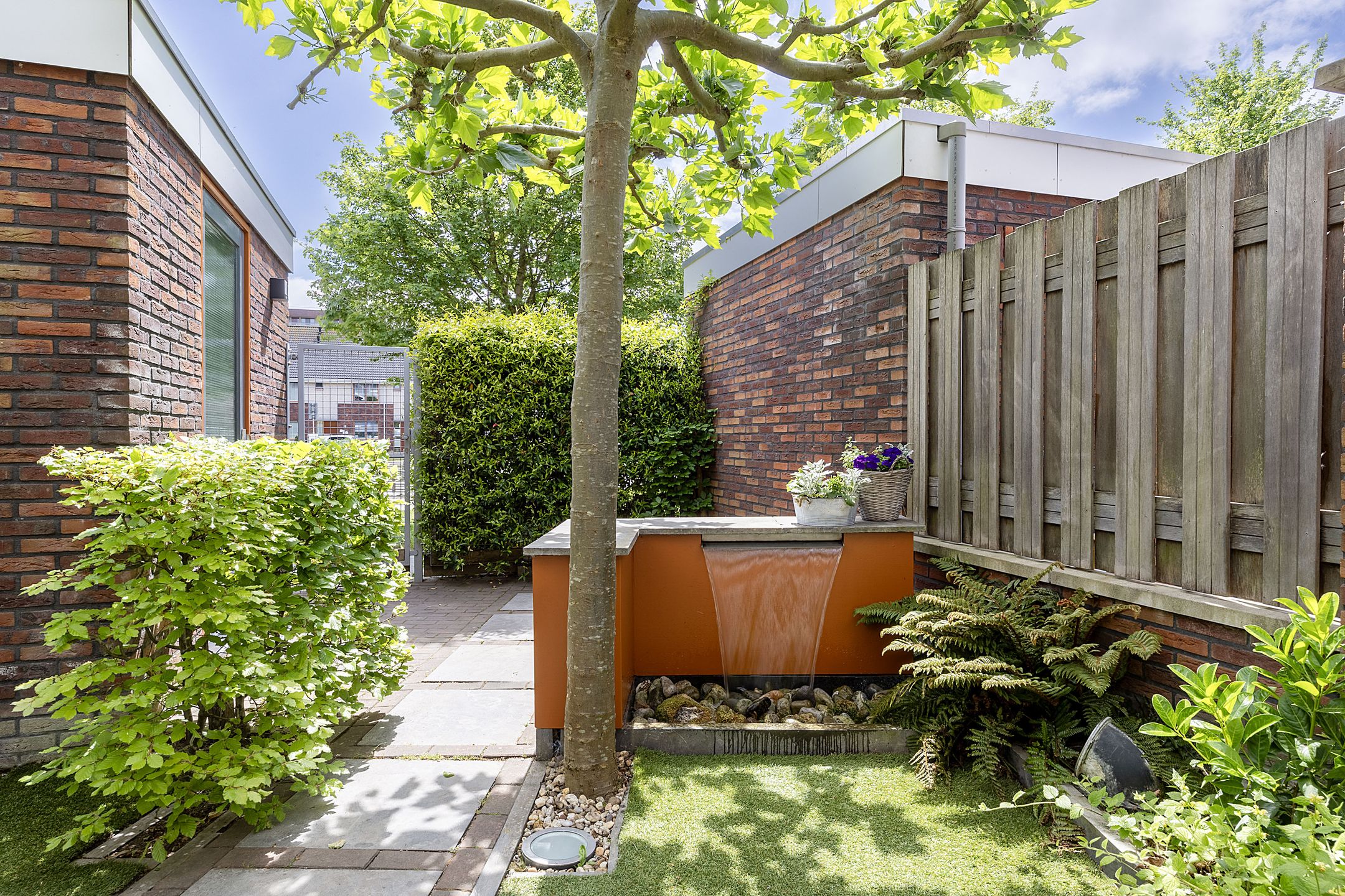 Foto 12 van Lessestraat 136