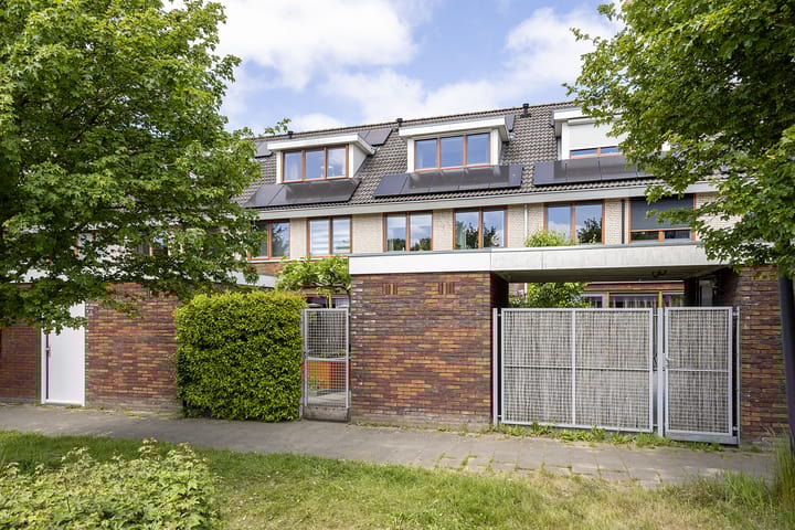 Foto 16 van Lessestraat 136