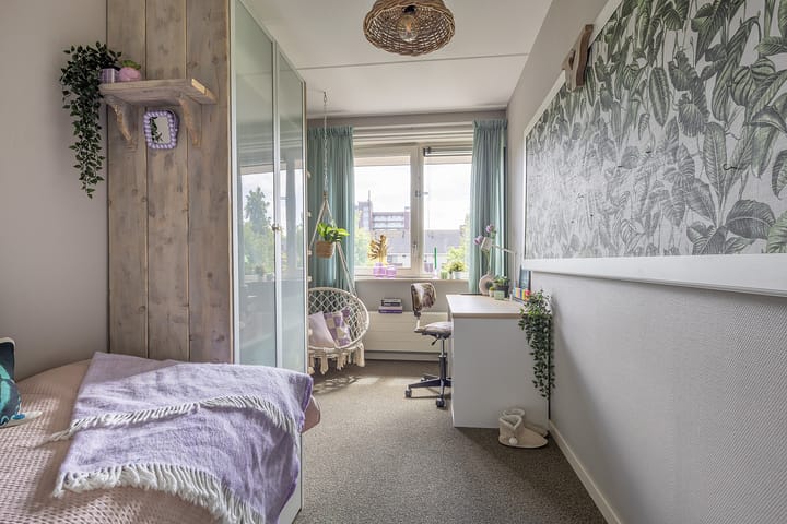 Foto 21 van Lessestraat 136