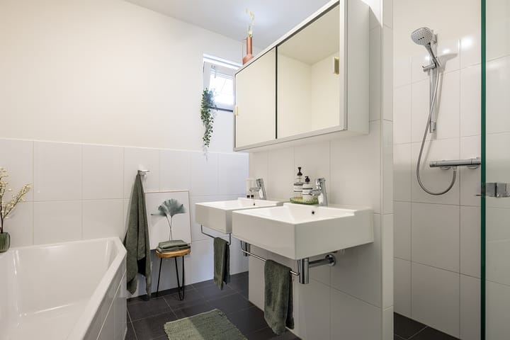 Foto 25 van Lessestraat 136