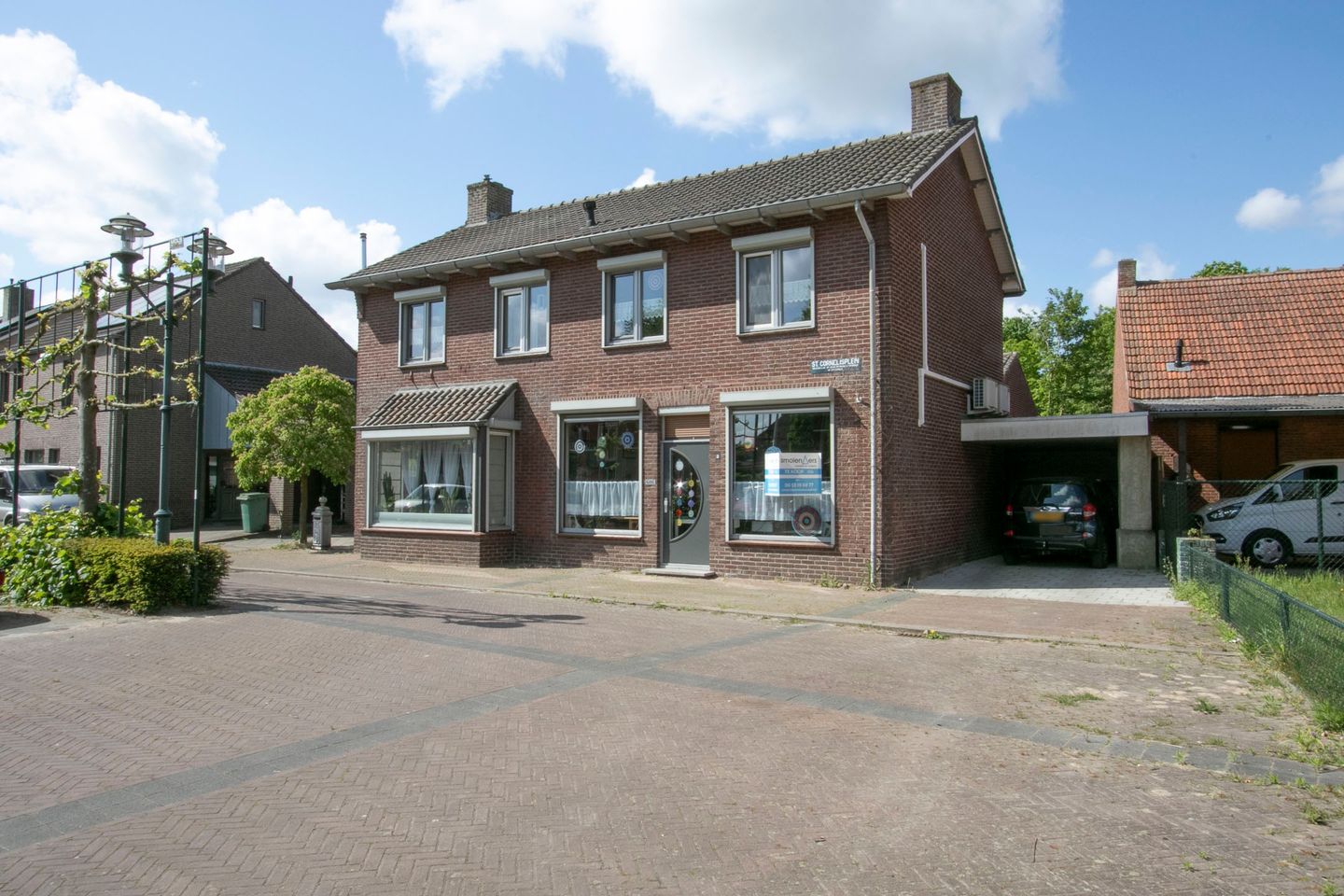 Foto 1 van Sint Cornelisplein 2