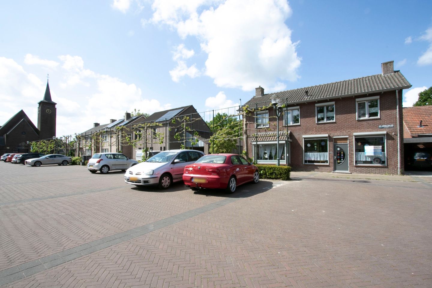 Foto 4 van Sint Cornelisplein 2