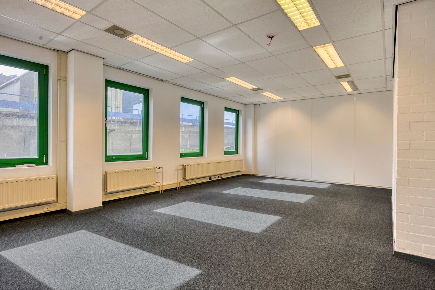 View photo 4 of Zuidplein 10-14