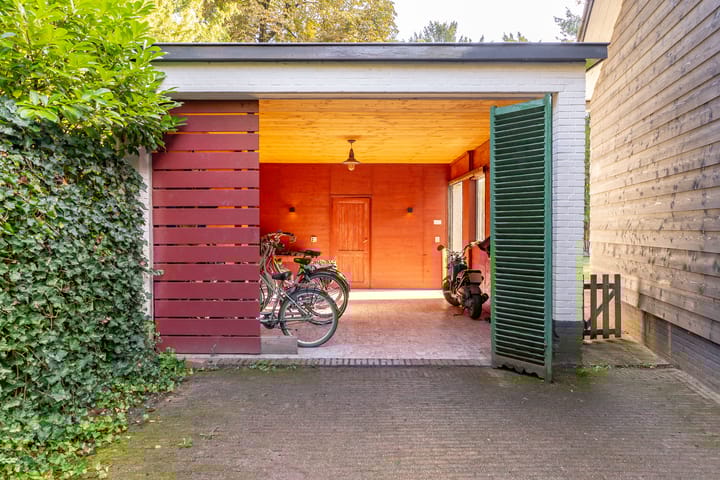 Photo 39 of Paulus van Loolaan 8