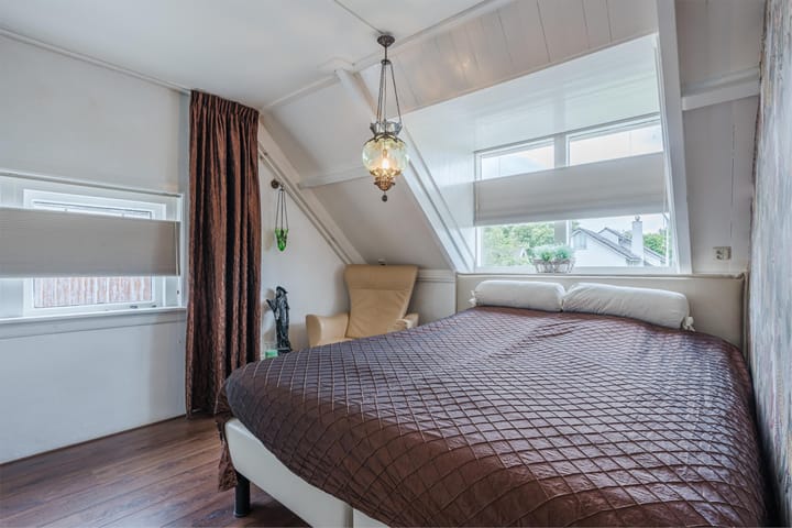 Photo 20 of Oosteinderweg 9