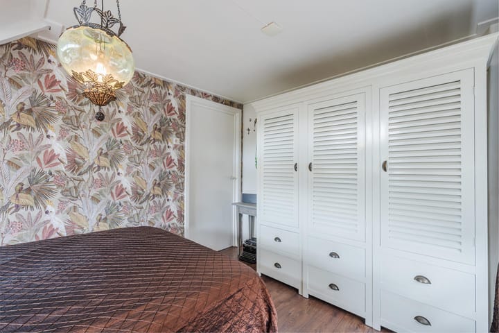 Photo 21 of Oosteinderweg 9