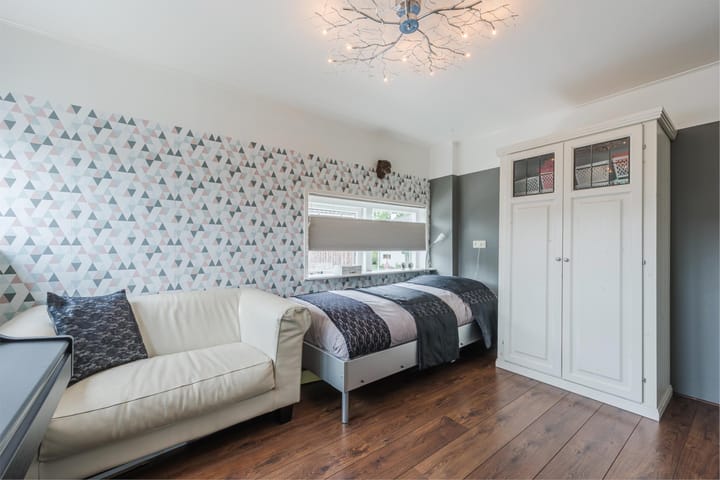 Photo 23 of Oosteinderweg 9