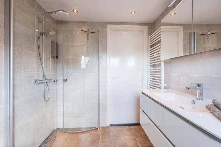 Photo 26 of Oosteinderweg 9