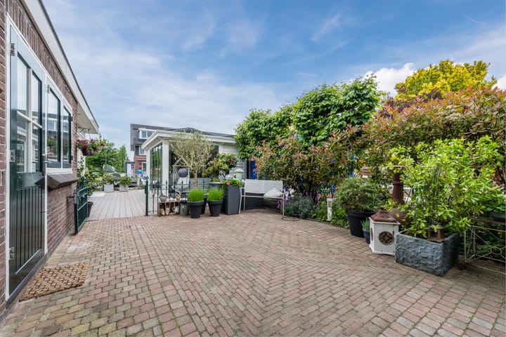 Photo 29 of Oosteinderweg 9