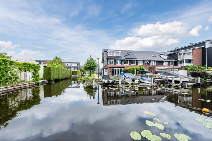 Photo 32 of Oosteinderweg 9