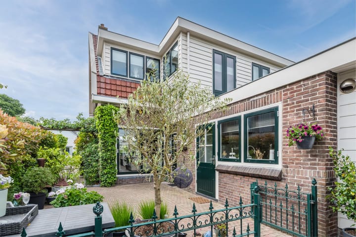 Photo 35 of Oosteinderweg 9