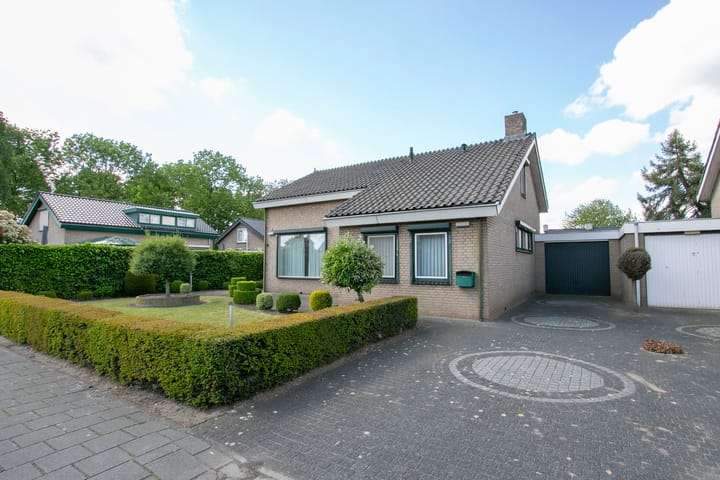 Photo 3 of Grathemerweg 34