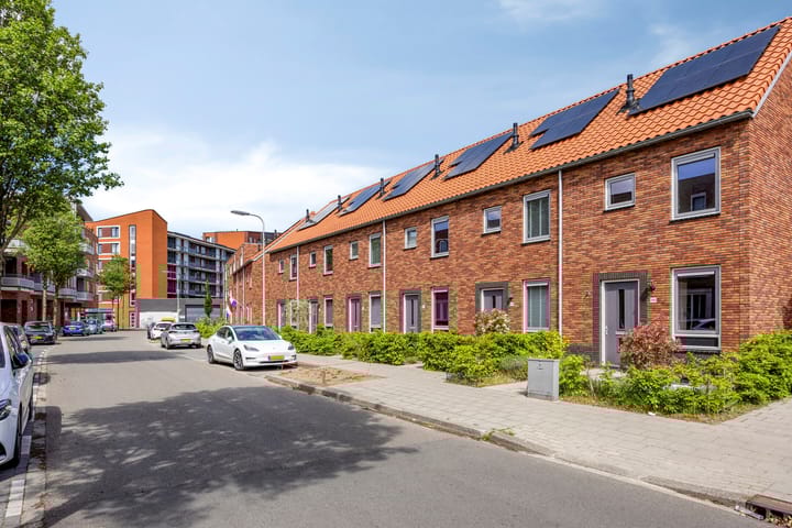 Photo 1 of Wicher Nijkampstraat 188