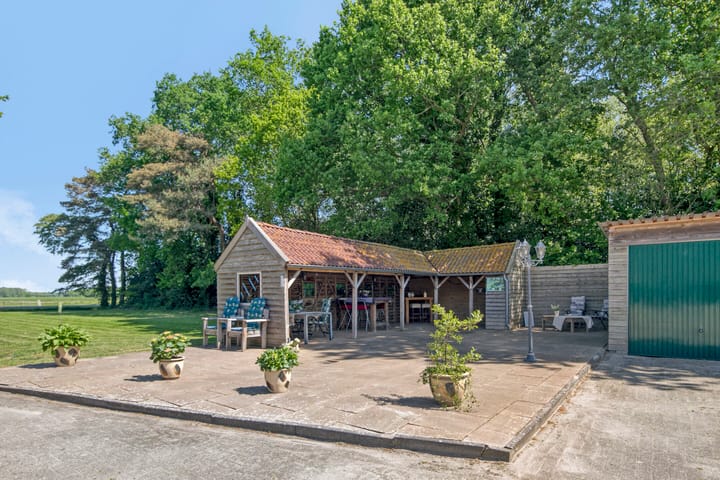 Photo 36 of Oosteinde 30