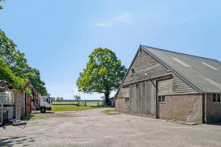 Photo 42 of Oosteinde 30